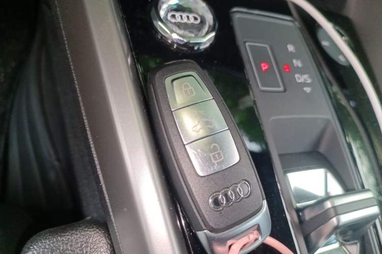 Used Audi A3 2024 A3L Limousine 35 TFSI Fashion Sport Model Vehicle Key