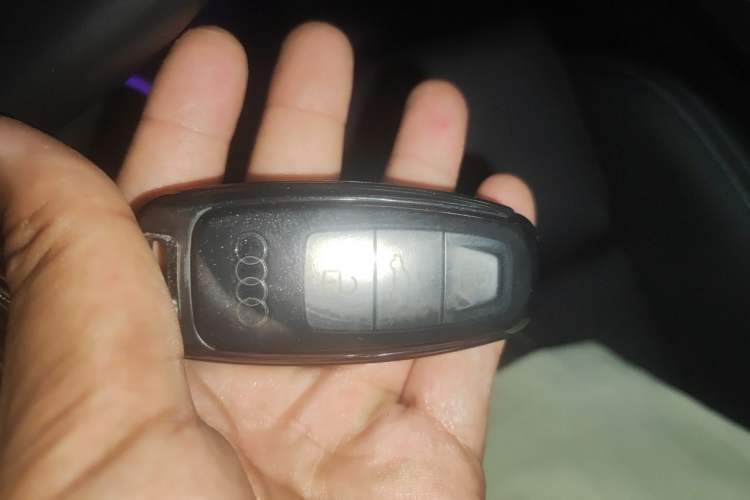 Used Audi A3 2024 Sportback 35 TFSI Fashionable Sports Model Vehicle Key