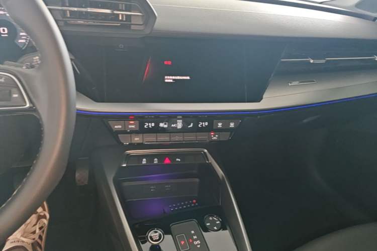 Used Audi A3 2024 A3L Limousine 35 TFSI Fashion Sport Model Audio And AC Panel