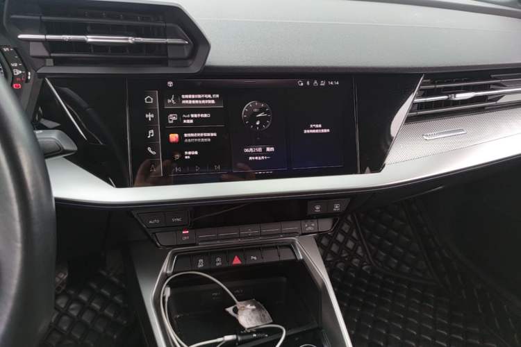 Used Audi A3 2024 A3L Limousine 35 TFSI Fashion Sport Model Audio And AC Panel