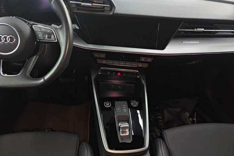 Used Audi A3 2024 A3L Limousine 35 TFSI Fashion Sport Model Audio And AC Panel