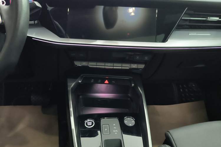 Used Audi A3 2024 A3L Limousine 35 TFSI Fashion Sport Model Audio And AC Panel