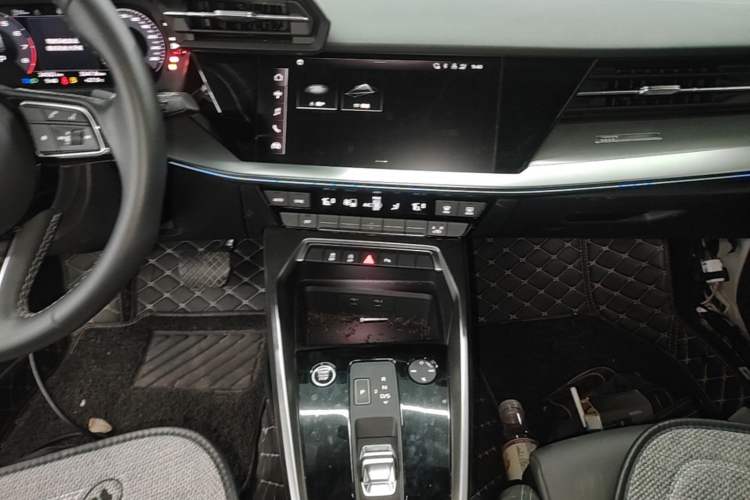 Used Audi A3 2024 Sportback 35 TFSI Fashionable Sports Model Audio And AC Panel