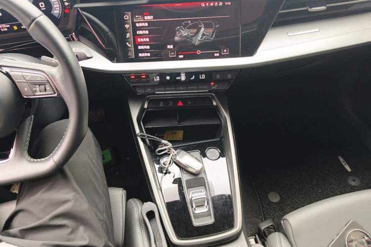 Used Audi A3 2024 A3L Limousine 35 TFSI Fashion Sport Model Audio And AC Panel