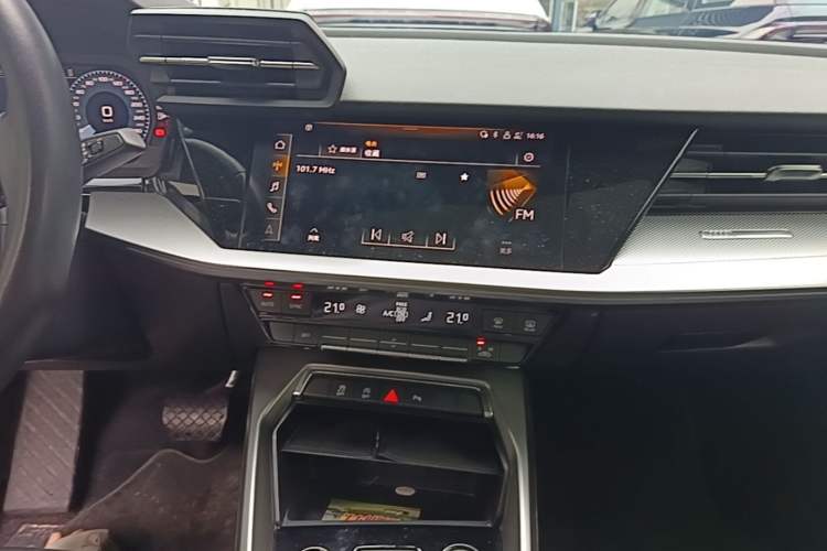 Used Audi A3 2024 Sportback 35 TFSI Fashionable Sports Model Audio And AC Panel
