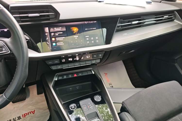 Used Audi A3 2024 A3L Limousine 35 TFSI Luxury Sport Edition Audio And AC Panel
