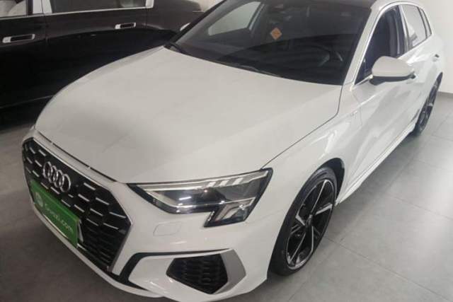 Używany Audi A3 2024 Sportback 35 TFSI Fashionable Sports Model