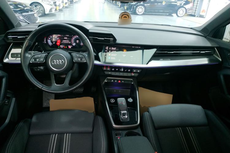 Used Audi A3 2024 Sportback 35 TFSI Fashionable Sports Model Center Console