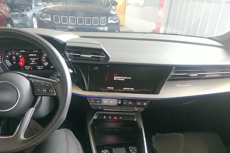 Used Audi A3 2024 Sportback 35 TFSI Fashionable Sports Model Center Console