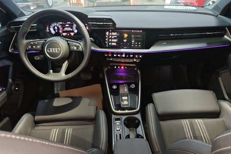 Used Audi A3 2024 Sportback 35 TFSI Fashionable Sports Model Center Console