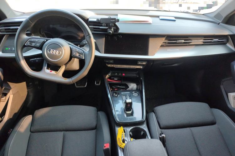 Used Audi A3 2024 A3L Limousine 35 TFSI Progressive Sport Edition Center Console