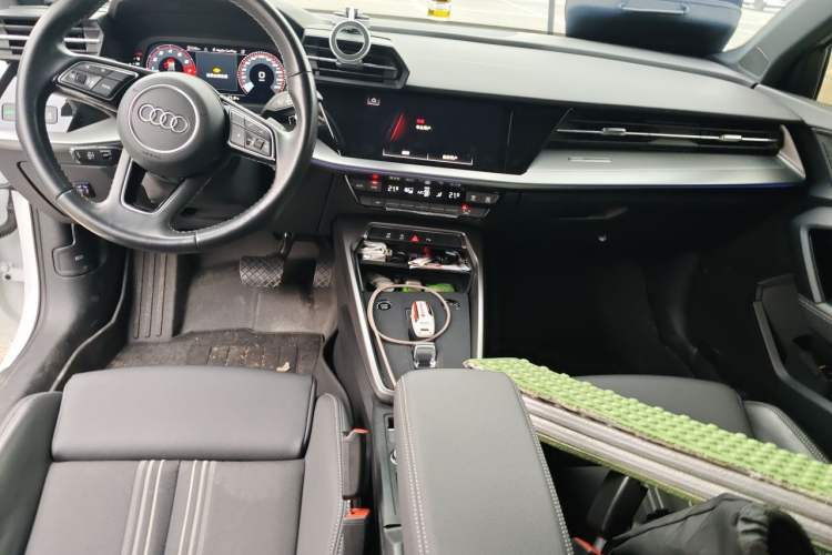 Used Audi A3 2024 Sportback 35 TFSI Fashionable Sports Model Center Console