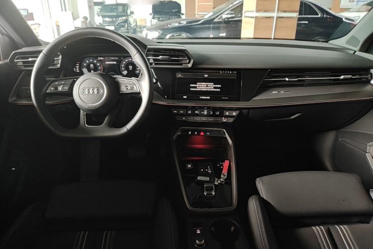Used Audi A3 2024 Sportback 35 TFSI Fashionable Sports Model Center Console