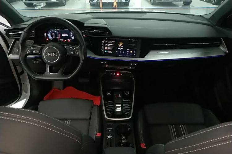 Used Audi A3 2024 Sportback 35 TFSI Fashionable Sports Model Center Console