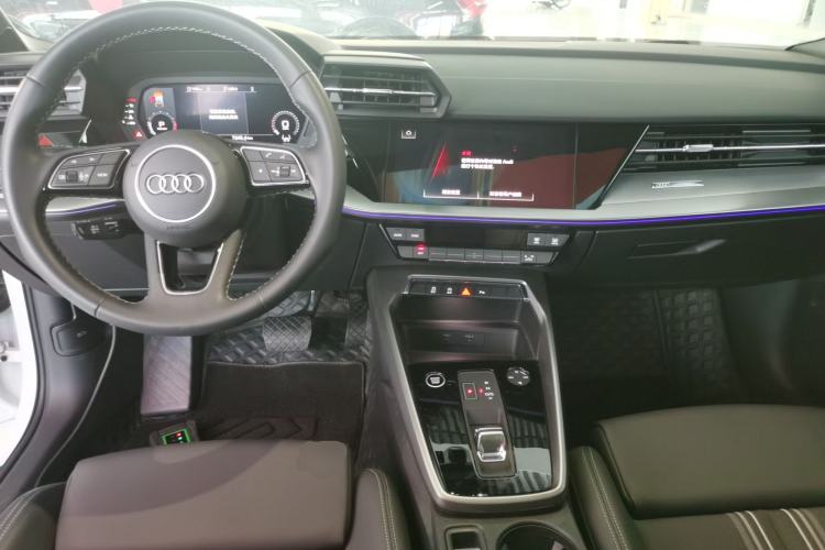 Used Audi A3 2024 Sportback 35 TFSI Fashionable Sports Model Center Console