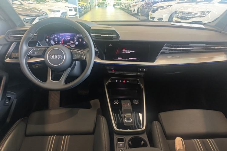 Used Audi A3 2024 A3L Limousine 35 TFSI Fashion Sport Model Center Console