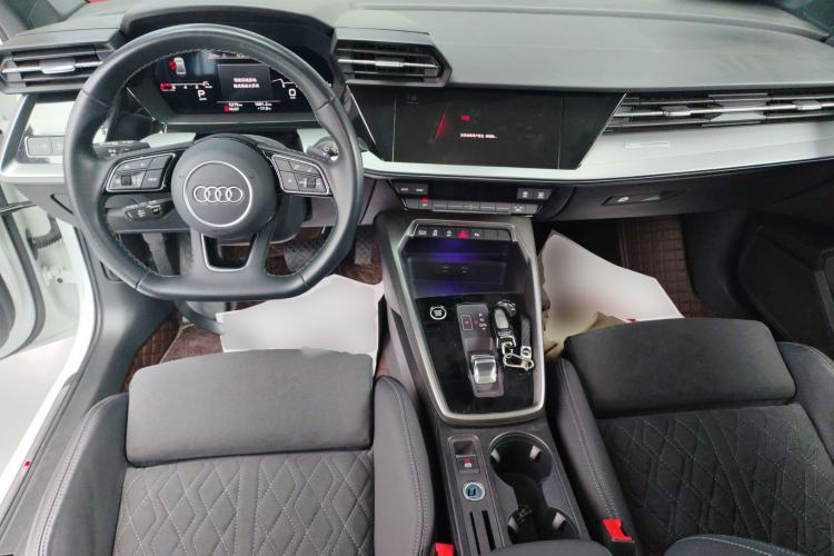 Used Audi A3 2024 A3L Limousine 35 TFSI Luxury Sport Edition Center Console