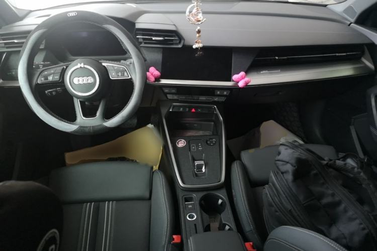 Used Audi A3 2024 Sportback 35 TFSI Fashionable Sports Model Center Console