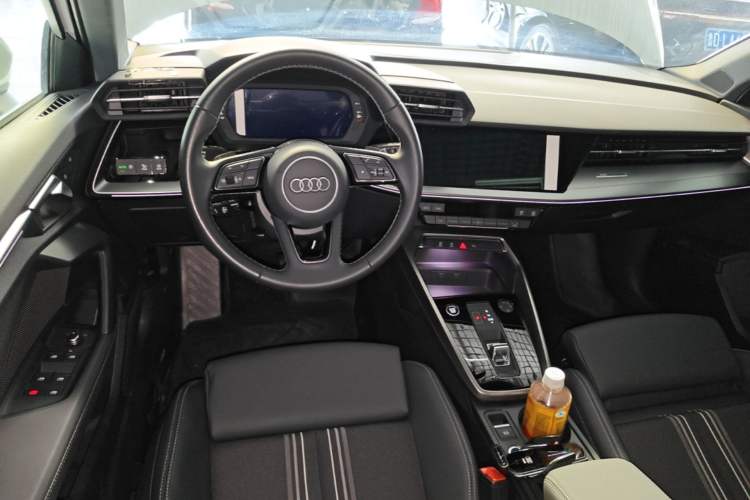 Used Audi A3 2024 A3L Limousine 35 TFSI Fashion Sport Model Center Console