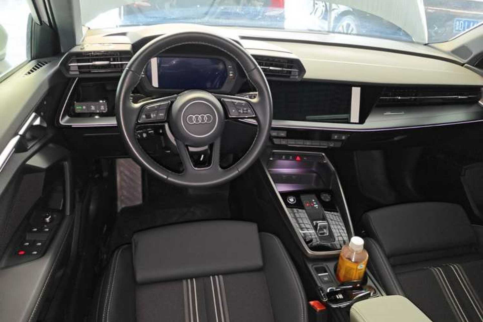 Used Audi A3 2024 A3L Limousine 35 TFSI Fashion Sport Model Center Console