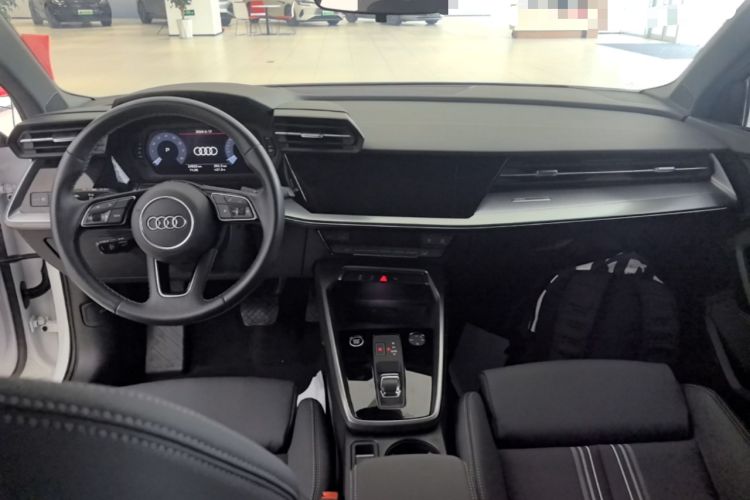Used Audi A3 2024 Sportback 35 TFSI Fashionable Sports Model Center Console