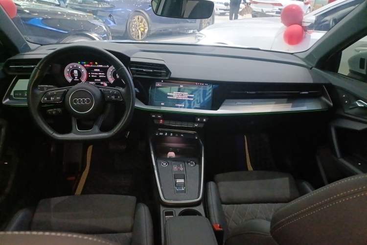 Used Audi A3 2024 A3L Limousine 35 TFSI Luxury Sport Edition Center Console