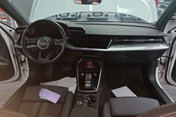 Used Audi A3 2024 A3L Limousine 35 TFSI Fashion Sport Model Center Console