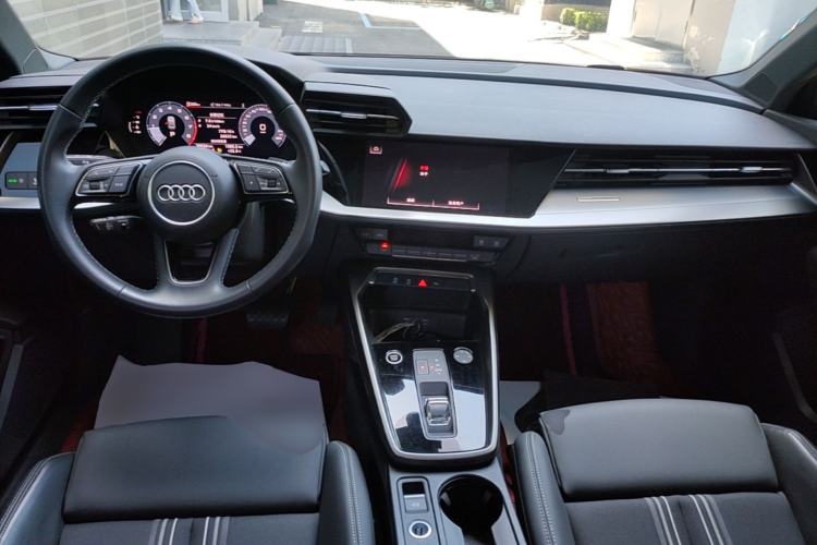 Used Audi A3 2024 A3L Limousine 35 TFSI Fashion Sport Model Center Console