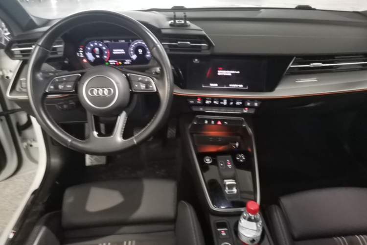 Used Audi A3 2024 A3L Limousine 35 TFSI Fashion Sport Model Center Console