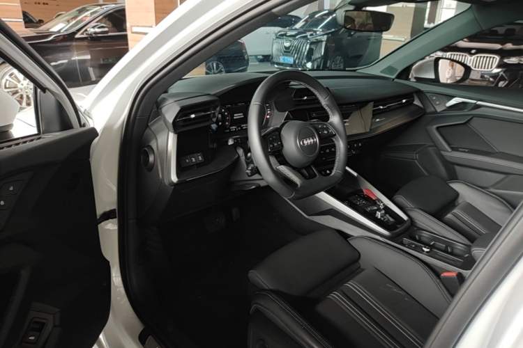 Used Audi A3 2024 Sportback 35 TFSI Fashionable Sports Model Driver Seat