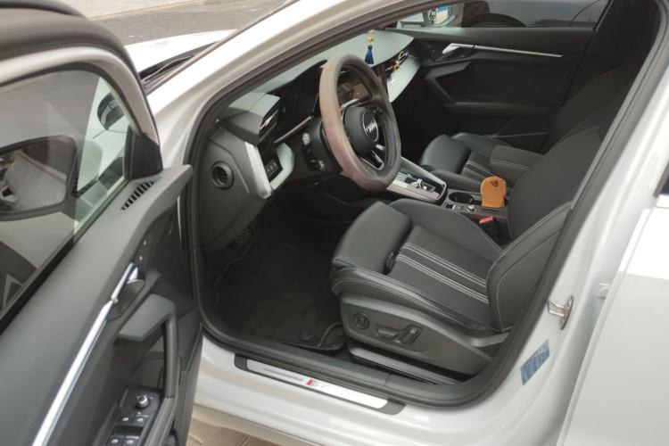 Used Audi A3 2024 Sportback 35 TFSI Fashionable Sports Model Driver Seat