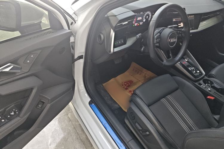 Used Audi A3 2024 A3L Limousine 35 TFSI Fashion Sport Model Driver Seat