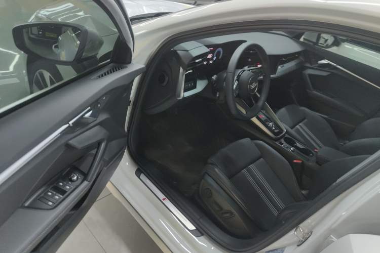 Used Audi A3 2024 A3L Limousine 35 TFSI Fashion Sport Model Driver Seat