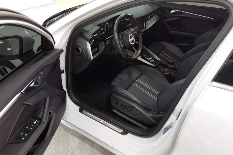 Used Audi A3 2024 A3L Limousine 35 TFSI Fashion Sport Model Driver Seat