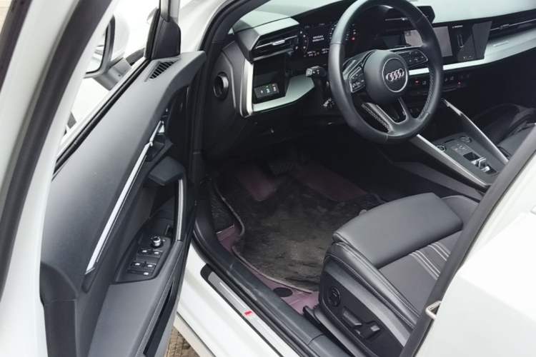 Used Audi A3 2024 A3L Limousine 35 TFSI Fashion Sport Model Driver Seat