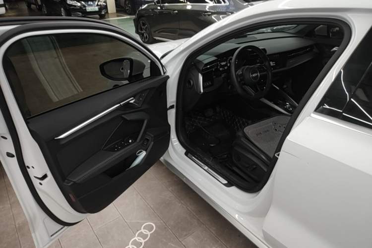 Used Audi A3 2024 Sportback 35 TFSI Fashionable Sports Model Driver Seat