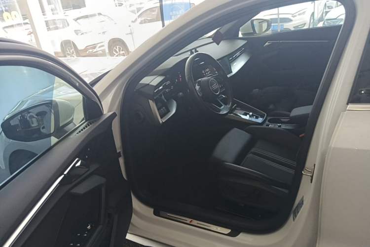 Used Audi A3 2024 A3L Limousine 35 TFSI Fashion Sport Model Driver Seat