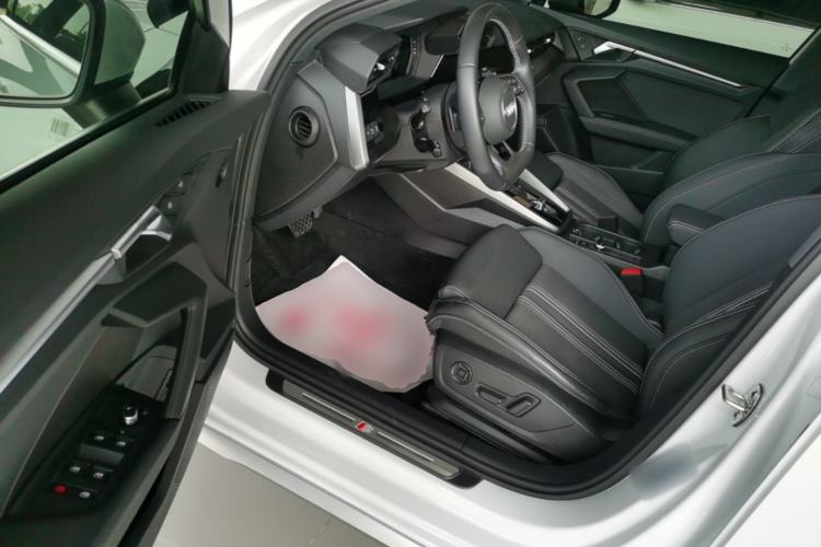 Used Audi A3 2024 A3L Limousine 35 TFSI Fashion Sport Model Driver Seat