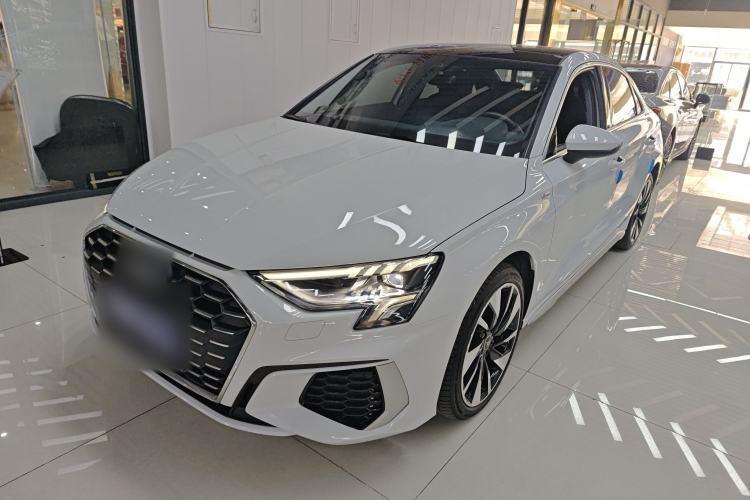 Używany Audi A3 2024 A3L Limousine 35 TFSI Fashion Sport Model Guazi used car, China used car export, Used car for sale, Used cars, Cheapest cars for sale