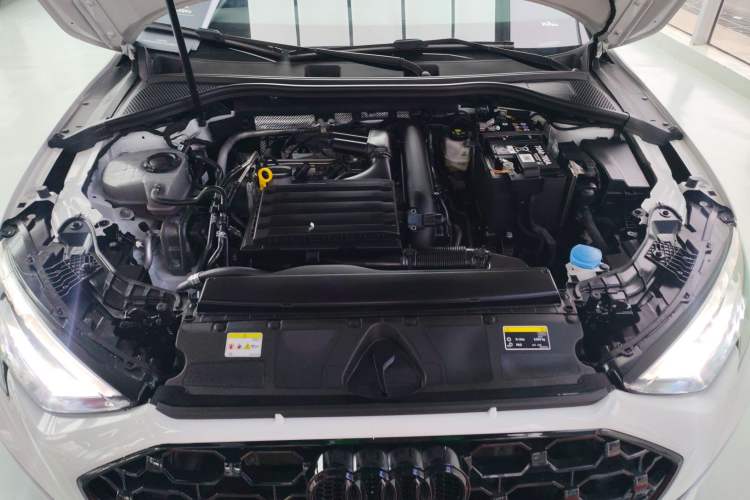 Used Audi A3 2024 A3L Limousine 35 TFSI Luxury Sport Edition Engine Bay