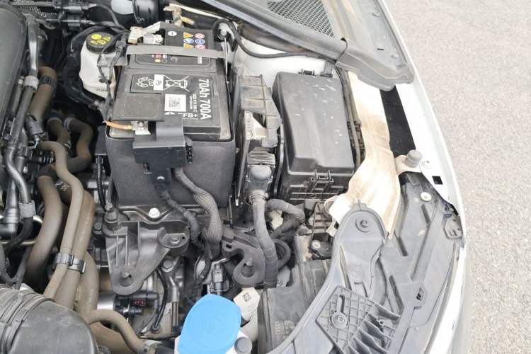 Used Audi A3 2024 Sportback 35 TFSI Fashionable Sports Model Engine Bay Left