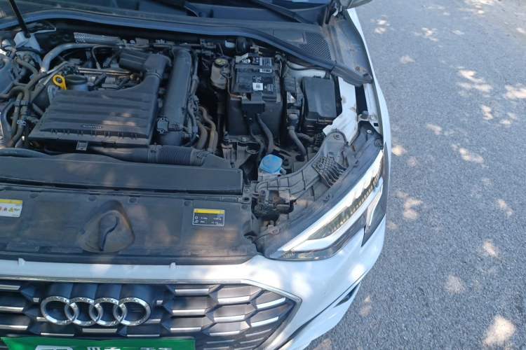 Used Audi A3 2024 Sportback 35 TFSI Fashionable Sports Model Engine Bay Left