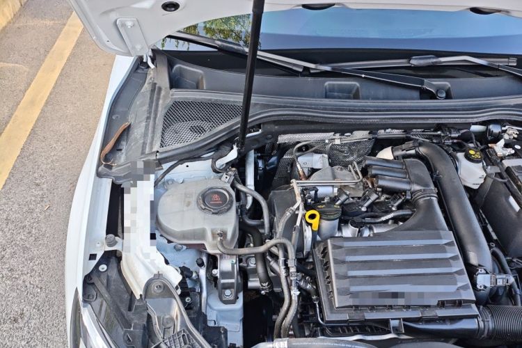 Used Audi A3 2024 A3L Limousine 35 TFSI Fashionable and Elegant Model Engine Bay Right