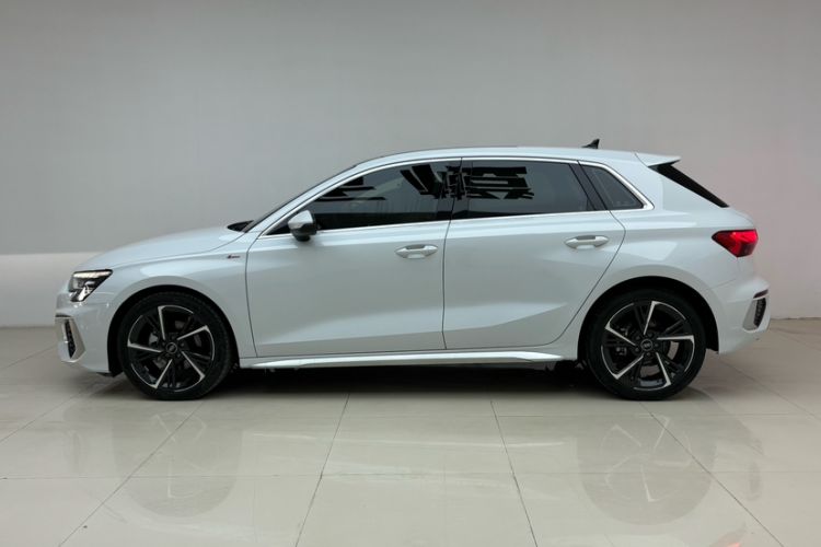 Used Audi A3 2024 Sportback 35 TFSI Fashionable Sports Model Exterior 2