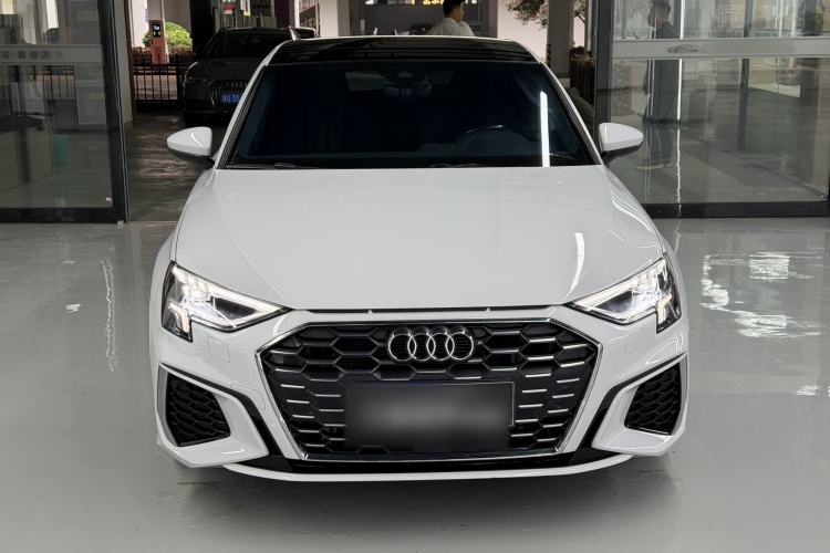 Used Audi A3 2024 Sportback 35 TFSI Fashionable Sports Model Exterior 2
