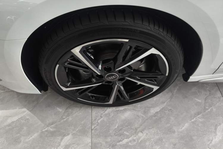 Used Audi A3 2024 Sportback 35 TFSI Fashionable Sports Model Exterior 2