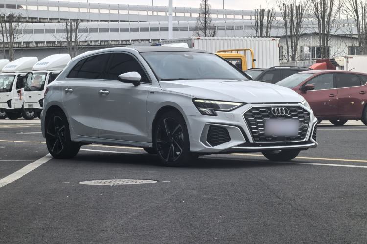 Used Audi A3 2024 Sportback 35 TFSI Fashionable Sports Model Exterior 2