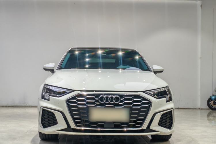 Used Audi A3 2024 Sportback 35 TFSI Fashionable Sports Model Exterior 2