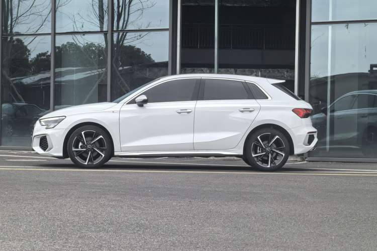 Used Audi A3 2024 Sportback 35 TFSI Fashionable Sports Model Exterior 3