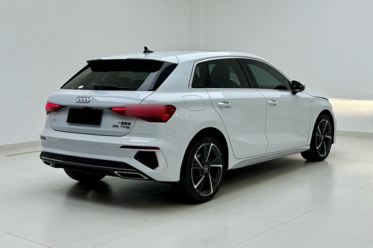Used Audi A3 2024 Sportback 35 TFSI Fashionable Sports Model Exterior 4
